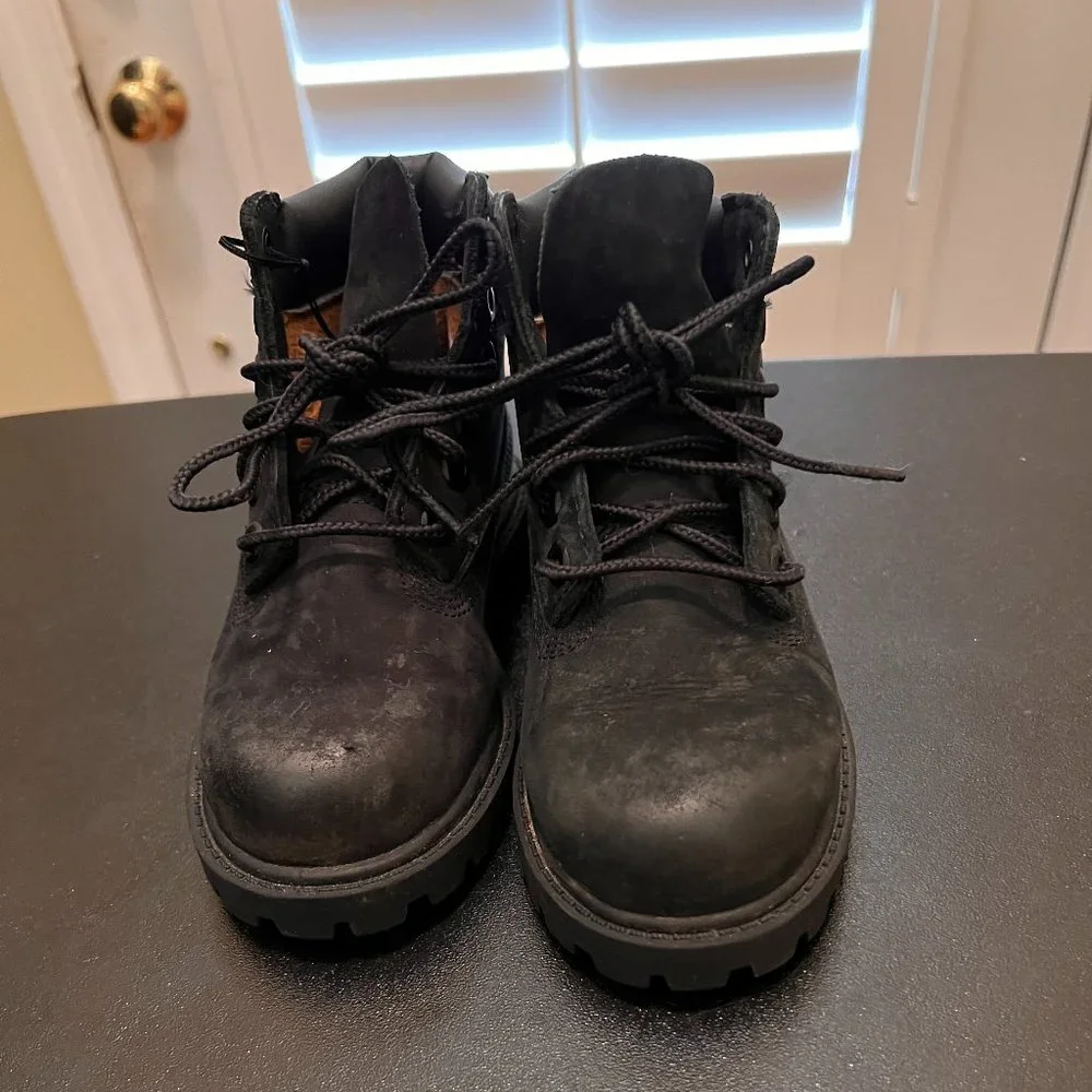 Timberland size 9 black boots